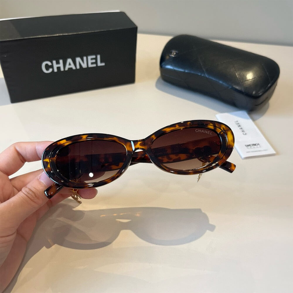 Ch**el SUNGLASSES
