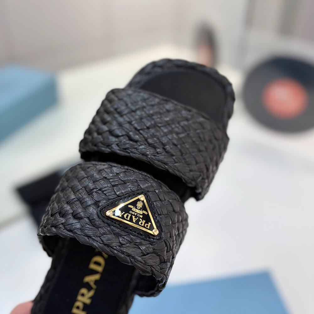 Pra*a Raffia slides