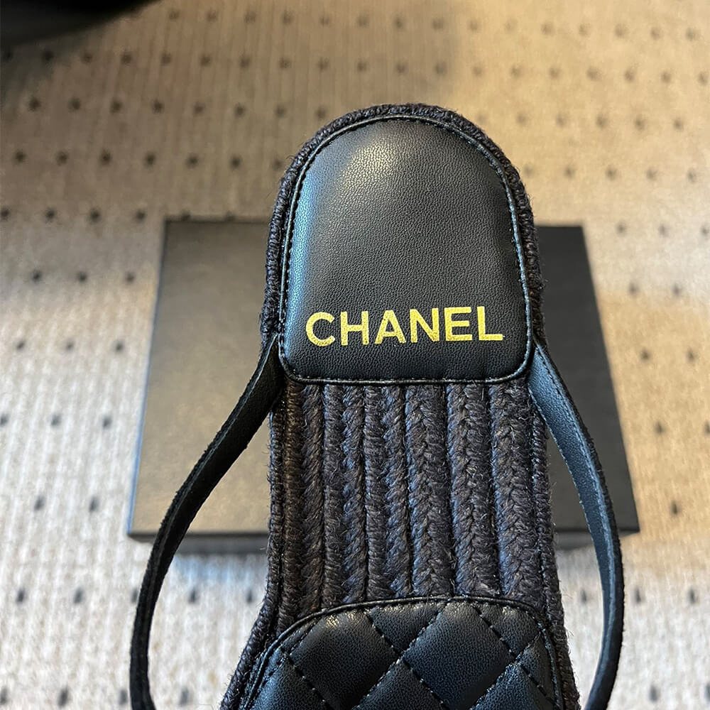 Ch**el Thongs