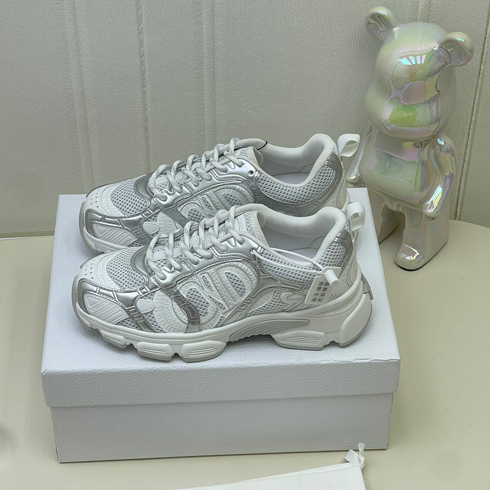 D10r Chrono Sneaker