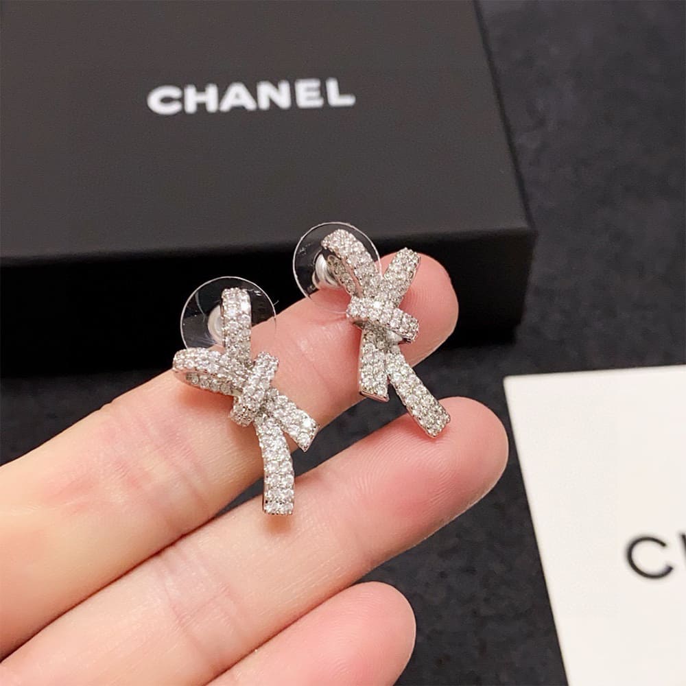Ch**el COM??TE EARRINGS