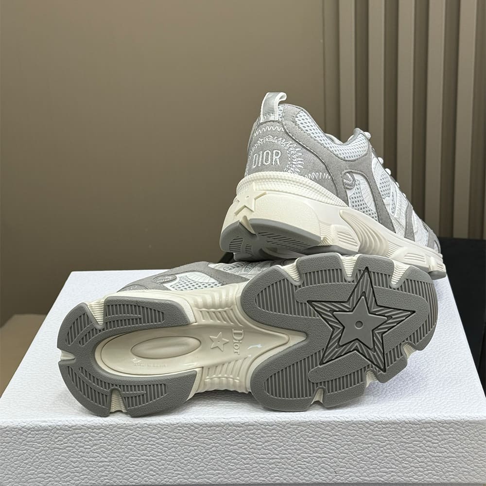 D10r Chrono Sneaker