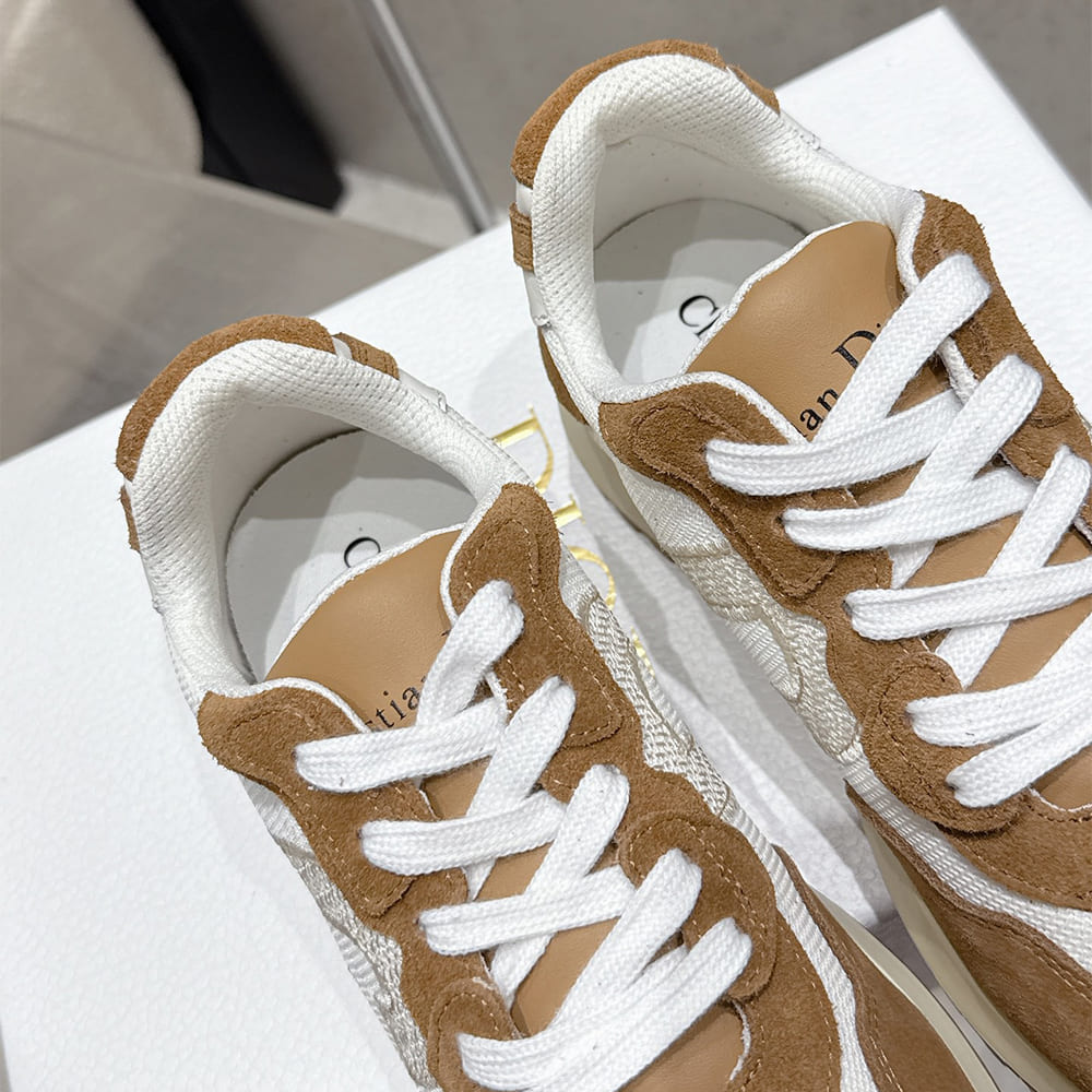 C’est D10r Sneaker