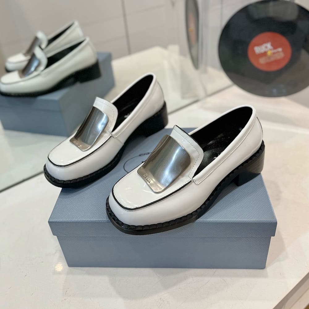Pra*a loafers