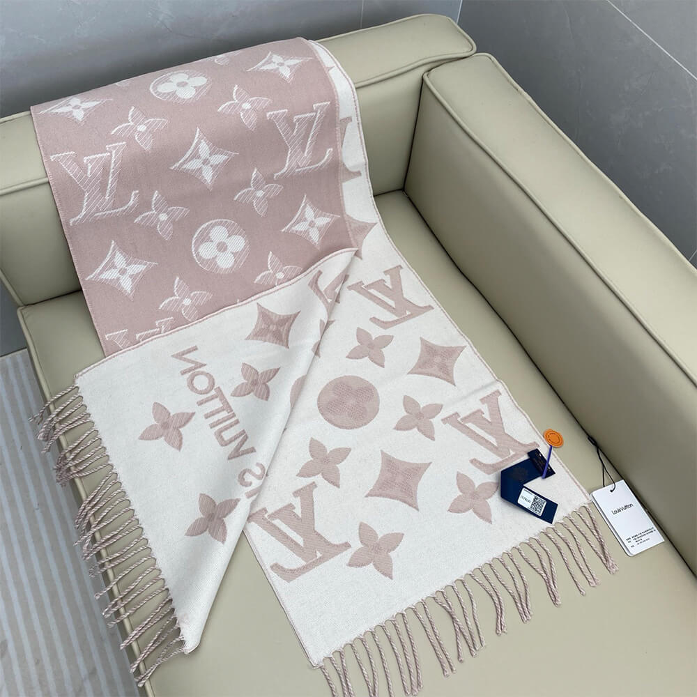 LV Essential Shine Scarf