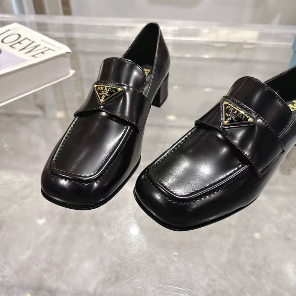 Pra*a loafers