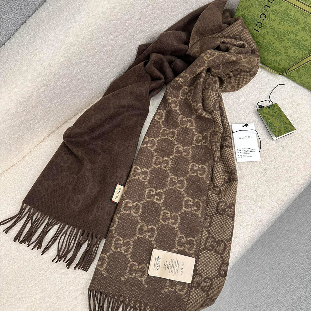 Gv*cl GG cashmere scarf