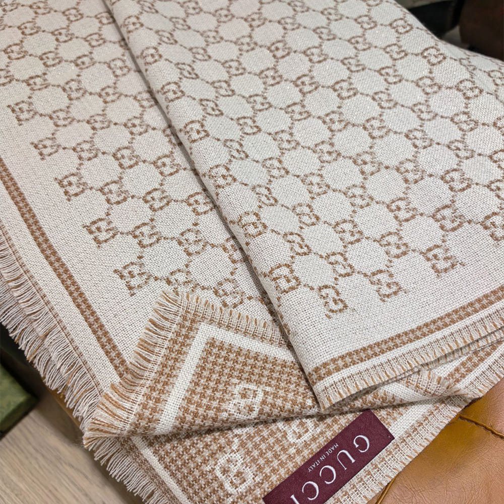Gvc*1 GG wool scarf