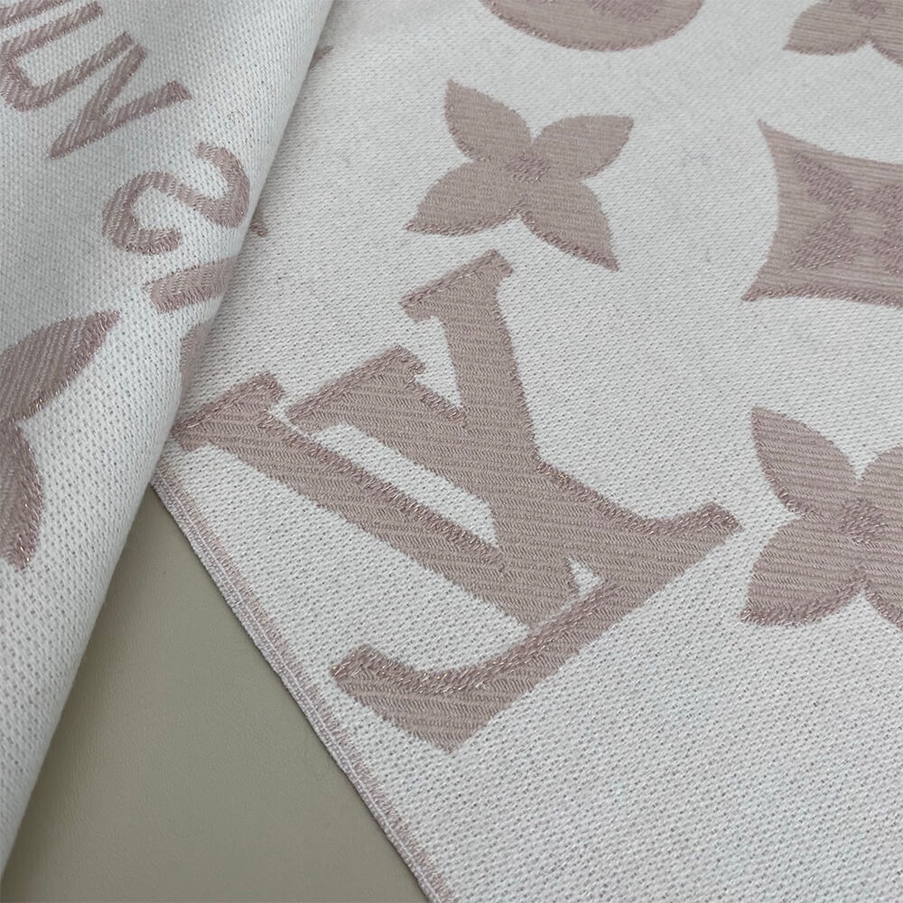 LV Essential Shine Scarf