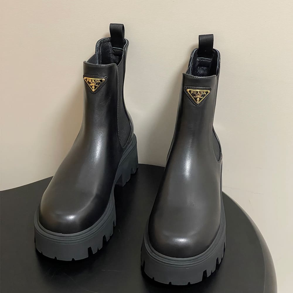 Pra*a Brushed leather booties