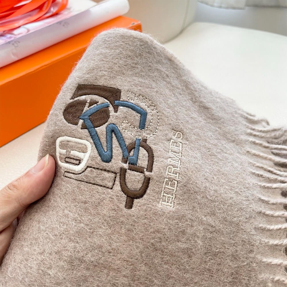 H**me5 Recto-Verso PM H Puzzle Scarf