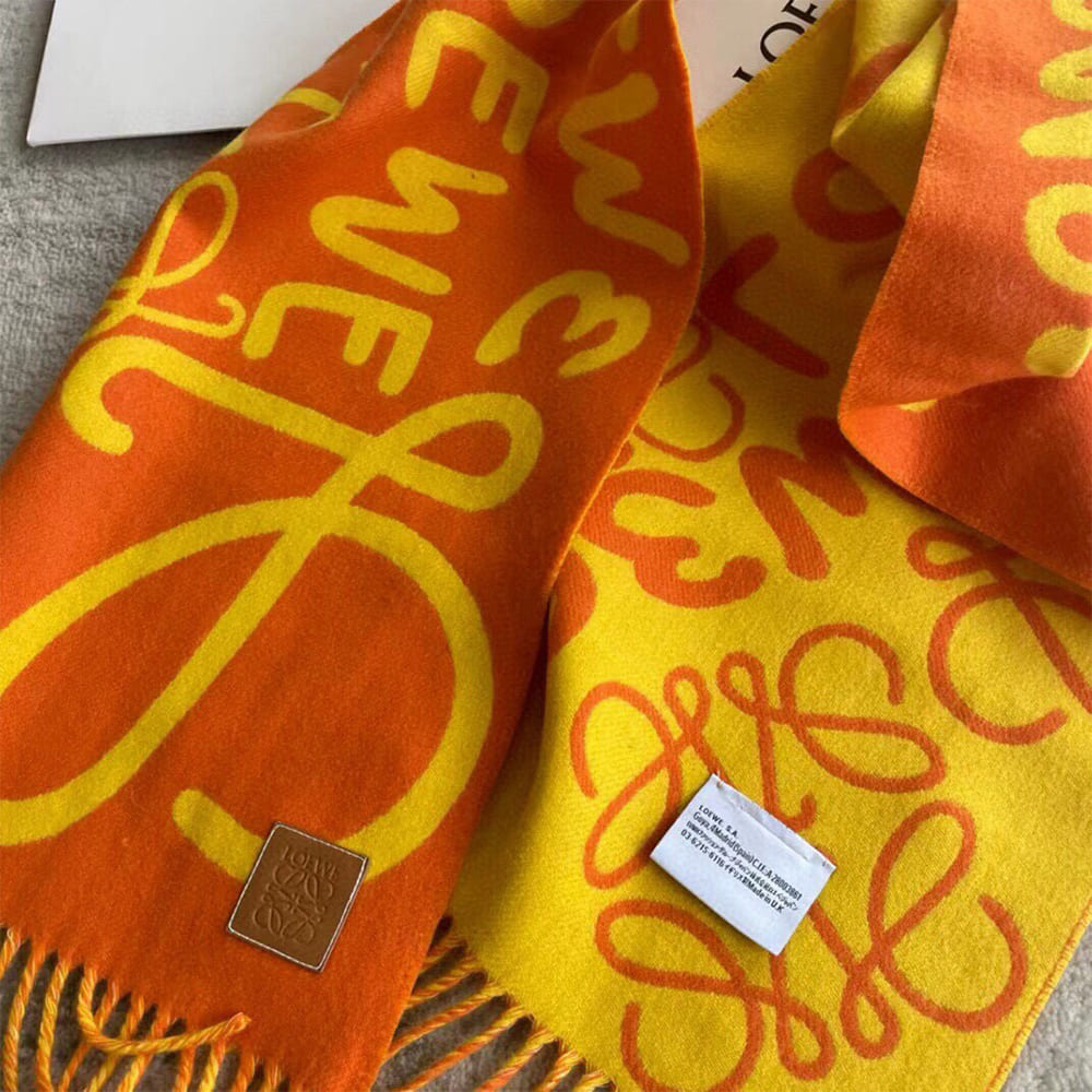 L0ew* Scarf in wool and cashmere