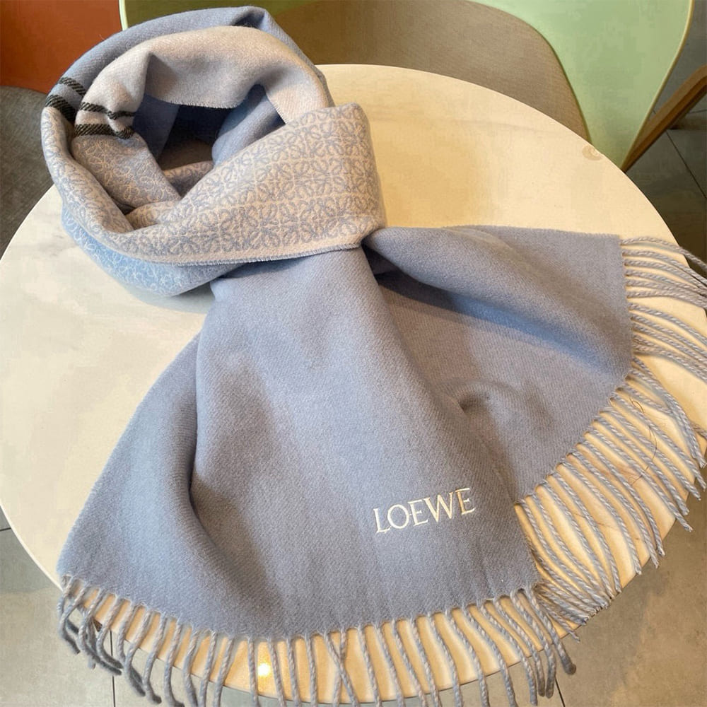 L0ew* Scarf in wool and cashmere