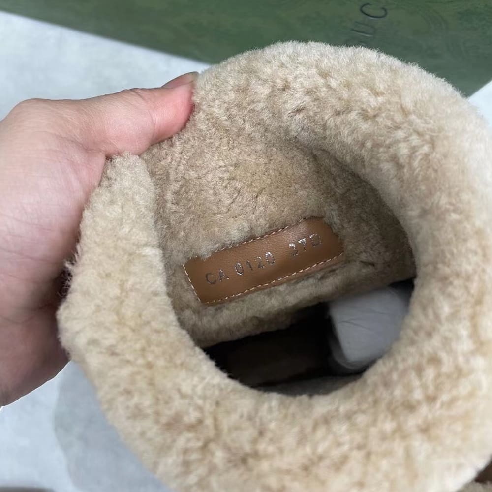 Gvc*1 ankle boots with Horsebit