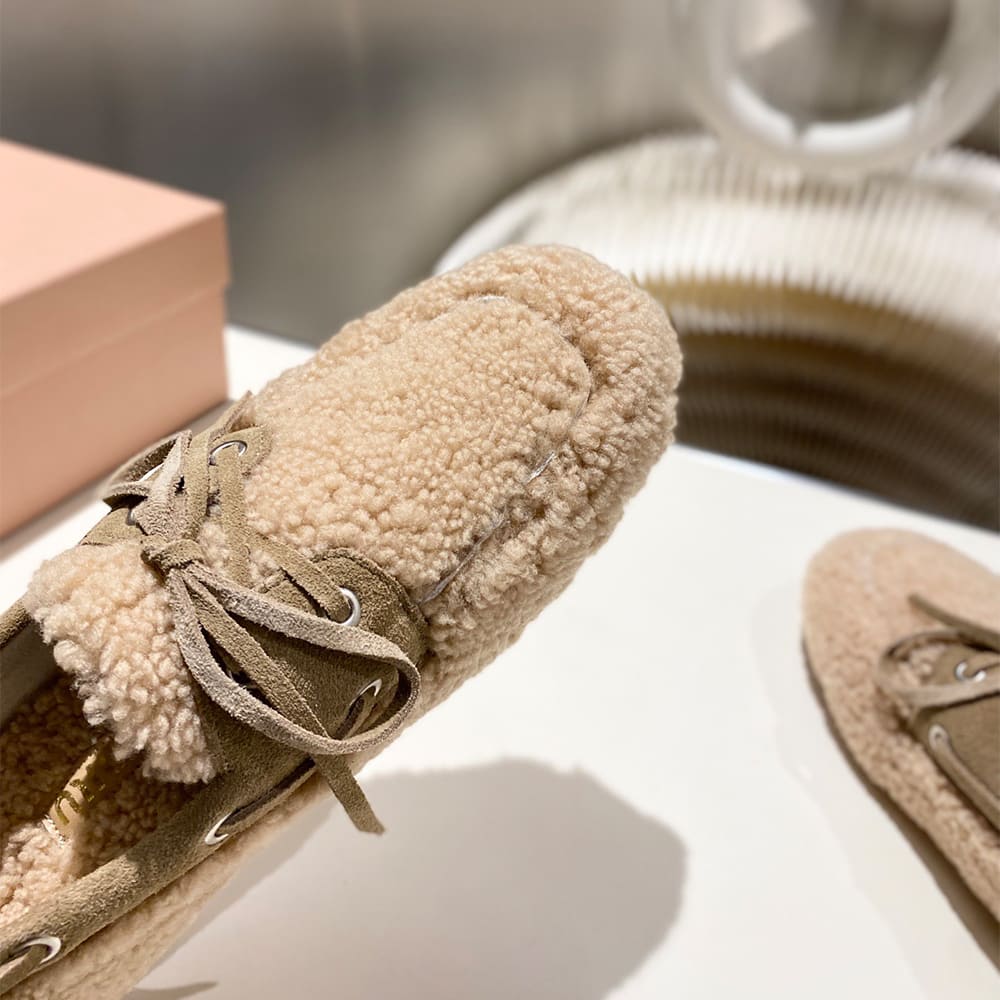 M1um1u Shearing loafers