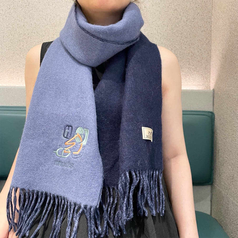 H**me5 Recto-Verso PM H Puzzle Scarf
