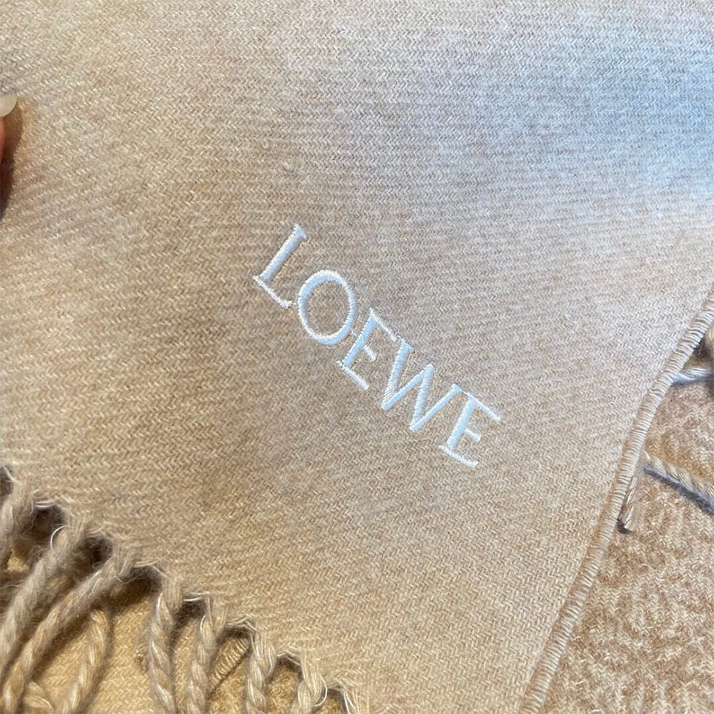 L0ew* Scarf