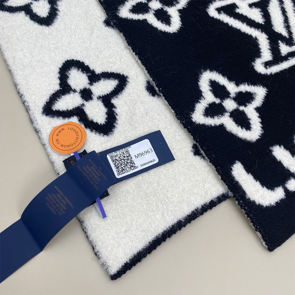 LV Monogram Blast Knitted Scarf