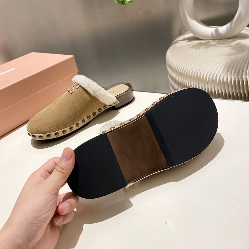 M1um1u Suede clogs