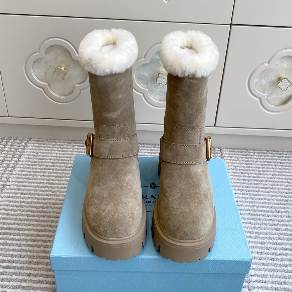 Pra*a Leather booties