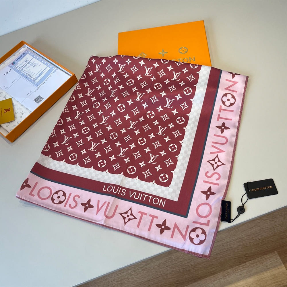 LV Monogram Infinity Square 90