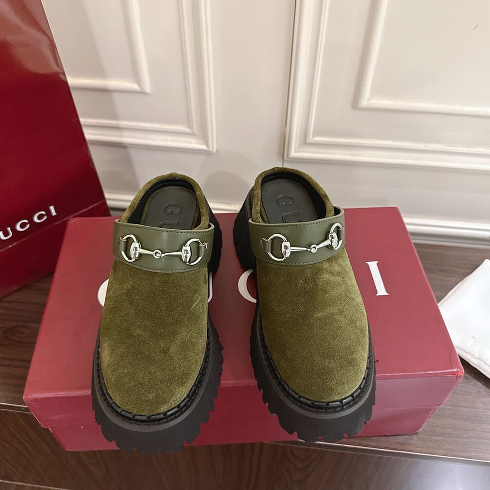 Gvc*1 Women’s mule with Horsebit