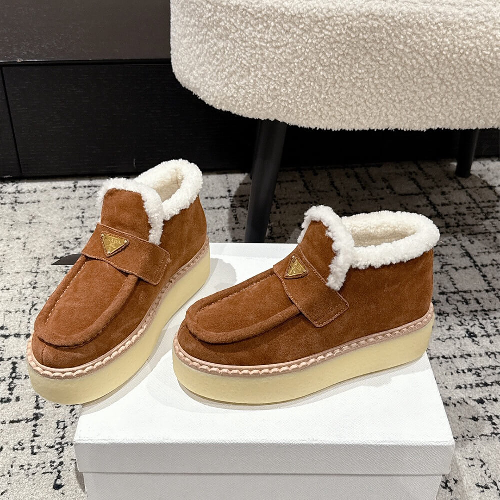 Pra*a Suede loafers