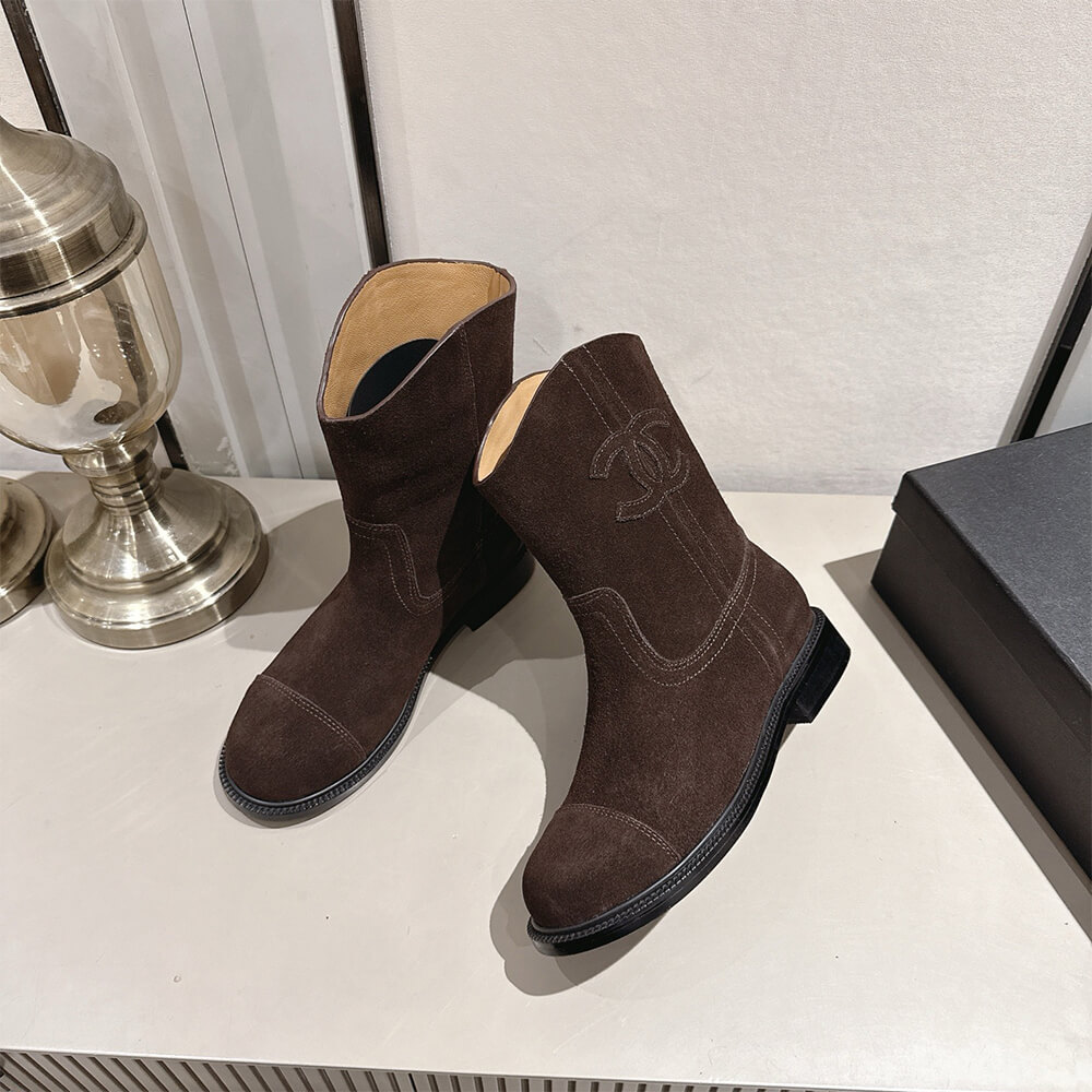 Ch**el Boots