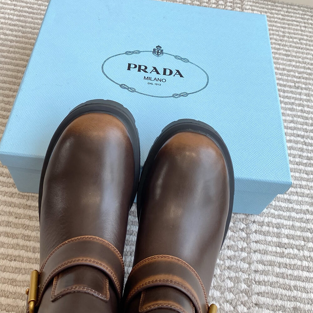 Pra*a Leather booties