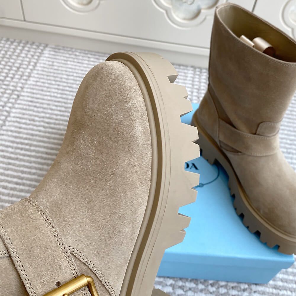 Pra*a Leather booties