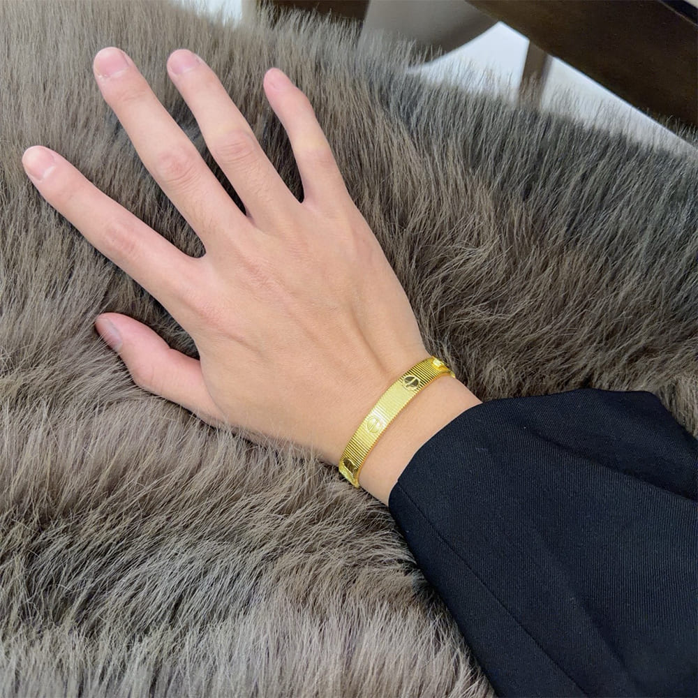 Ca*t1er LOVE Unlimited Bracelet
