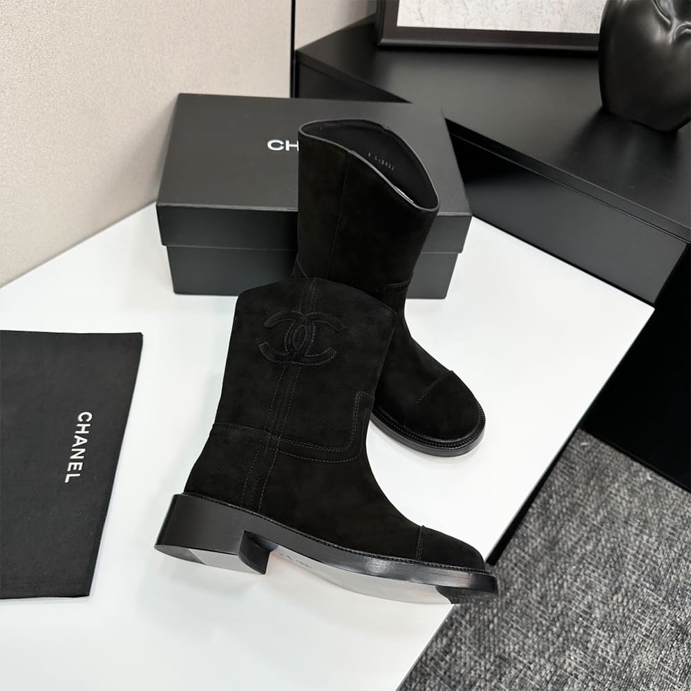 Ch**el Boots