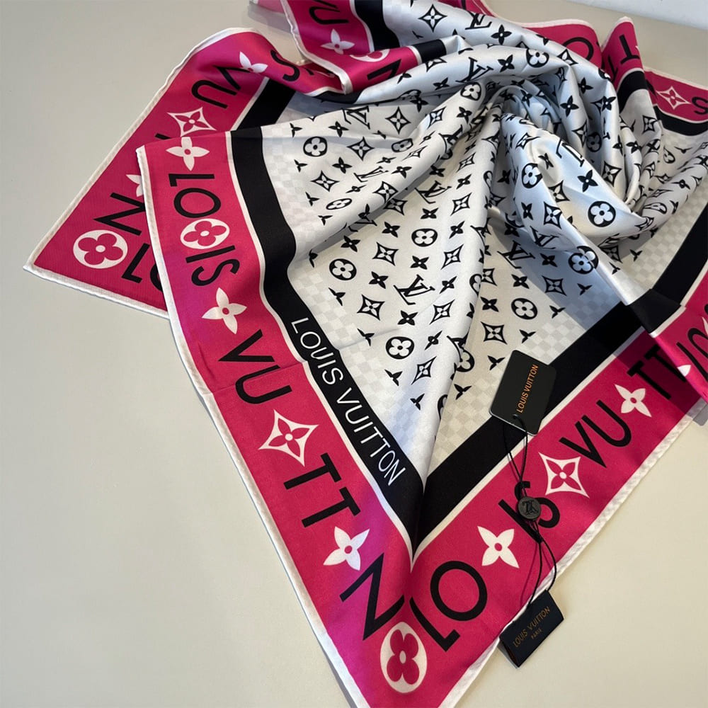 LV Monogram Infinity Square 90
