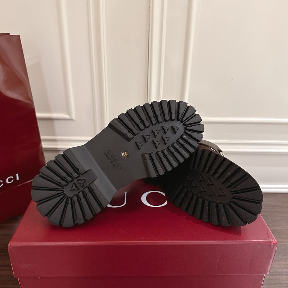 Gvc*1 Women’s mule with Horsebit