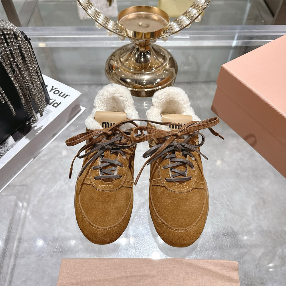 M1um1u Sneakers