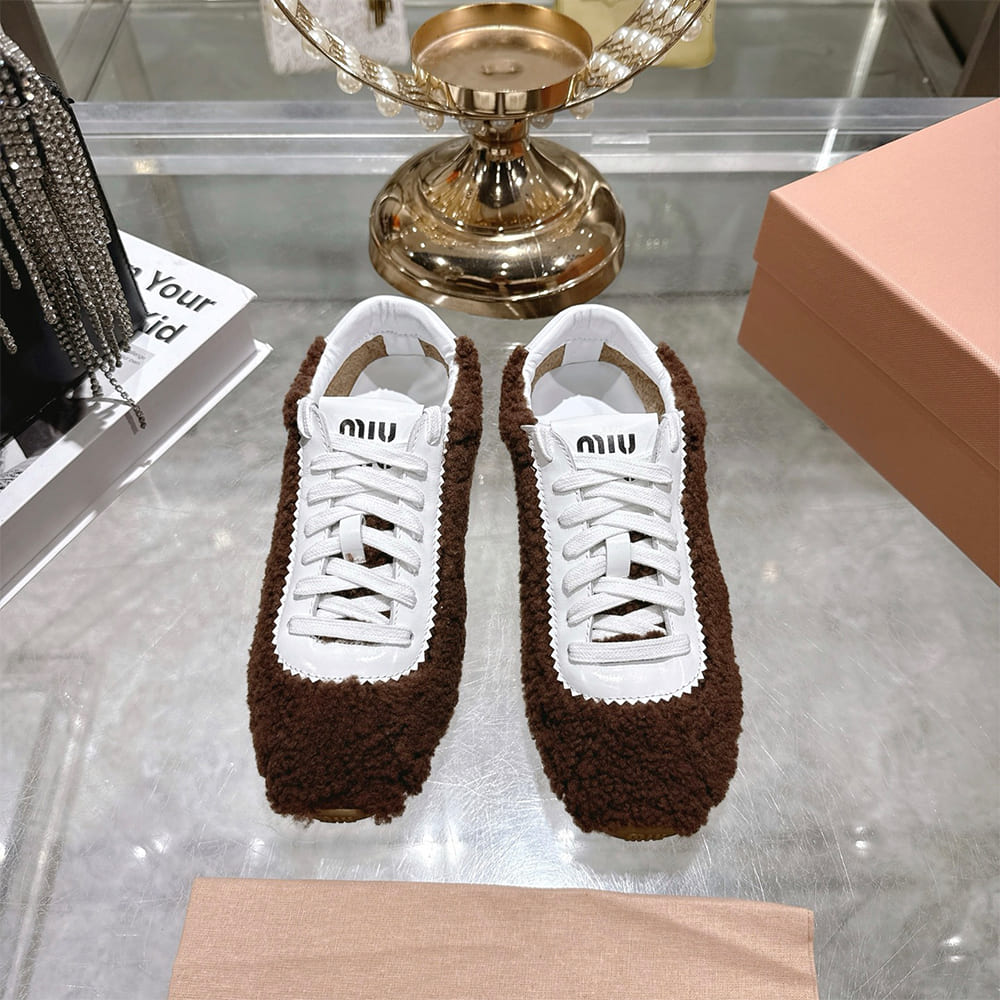 M1um1u Sneakers