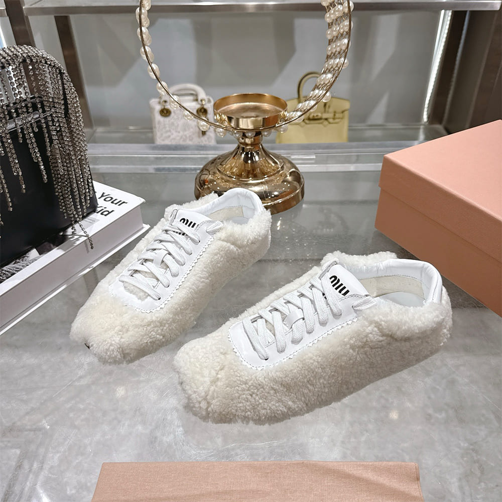 M1um1u Sneakers