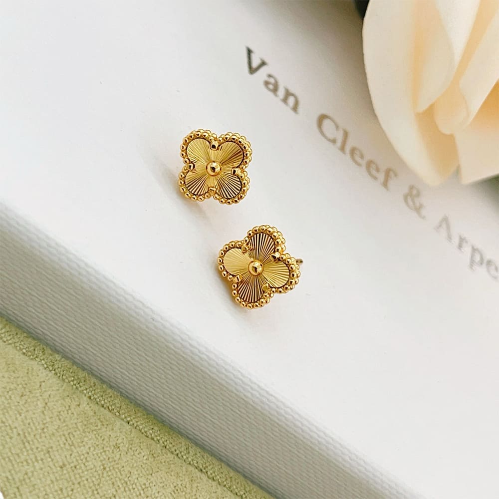 VCA Alhambra Earrings