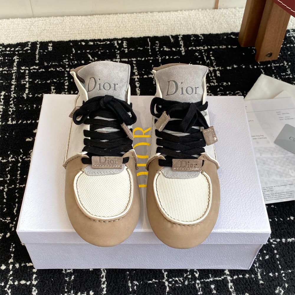 D10r Roadie Lace-Up Boot
