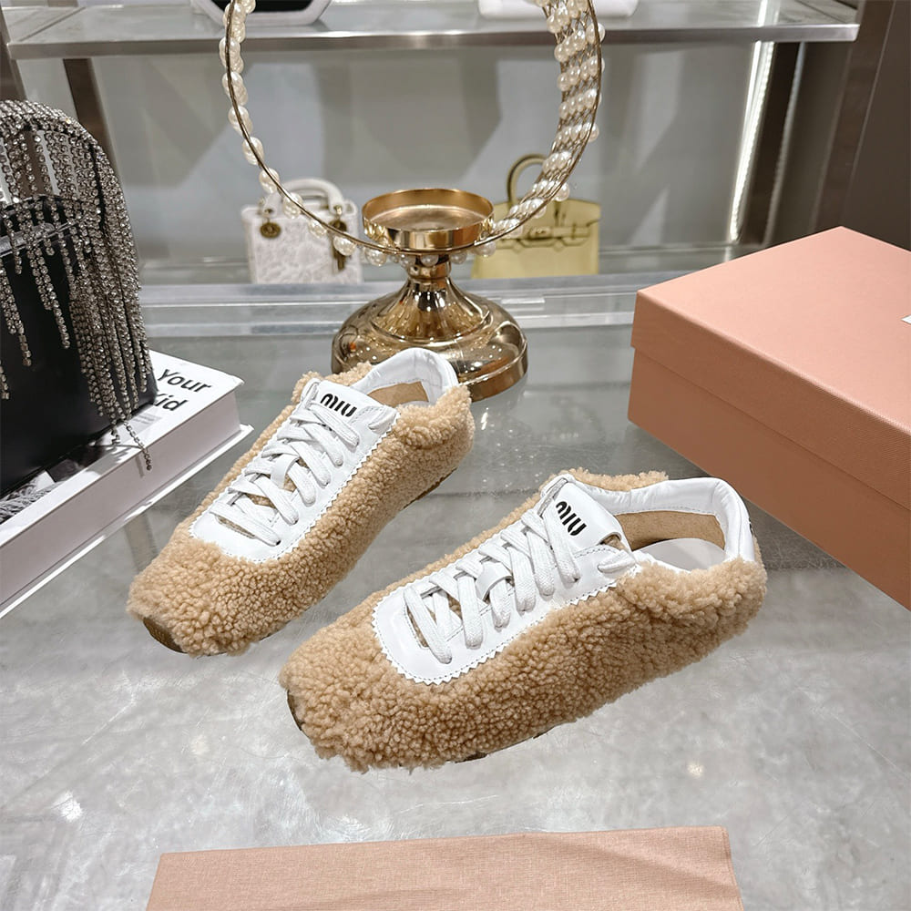 M1um1u Sneakers