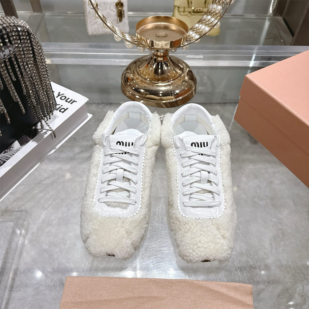 M1um1u Sneakers