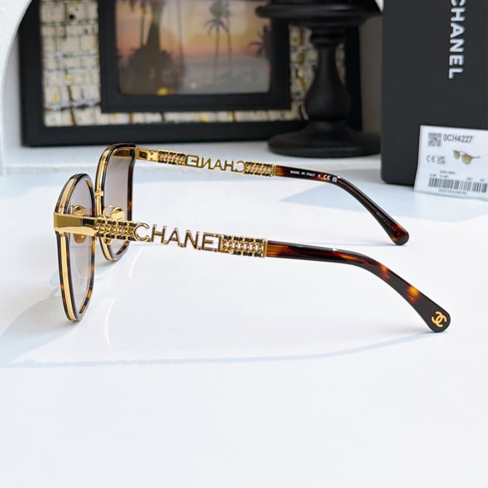 Ch**el SUNGLASSES