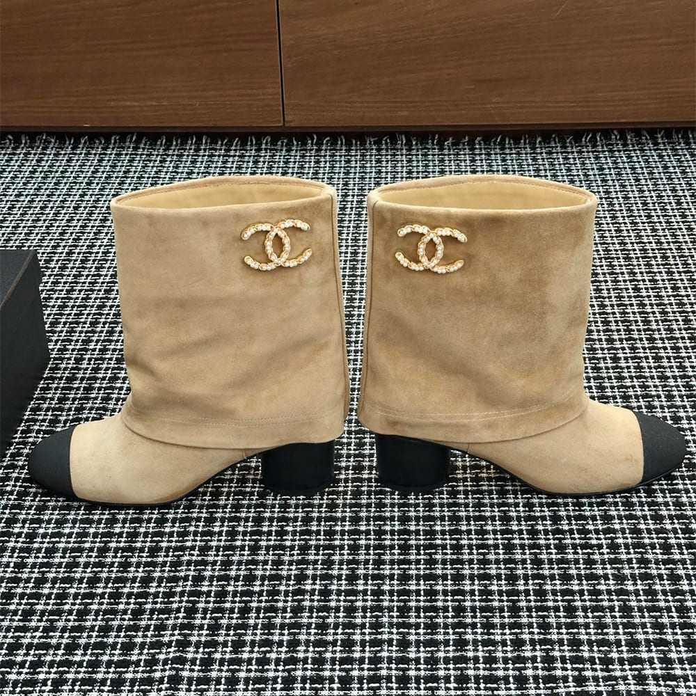 Ch**el Boots
