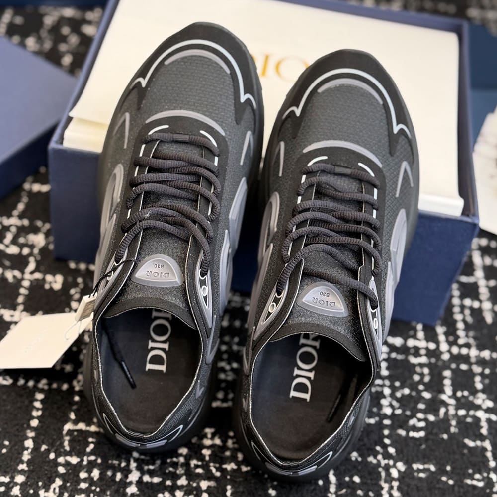 D10r B30 Countdown Tech Sneaker
