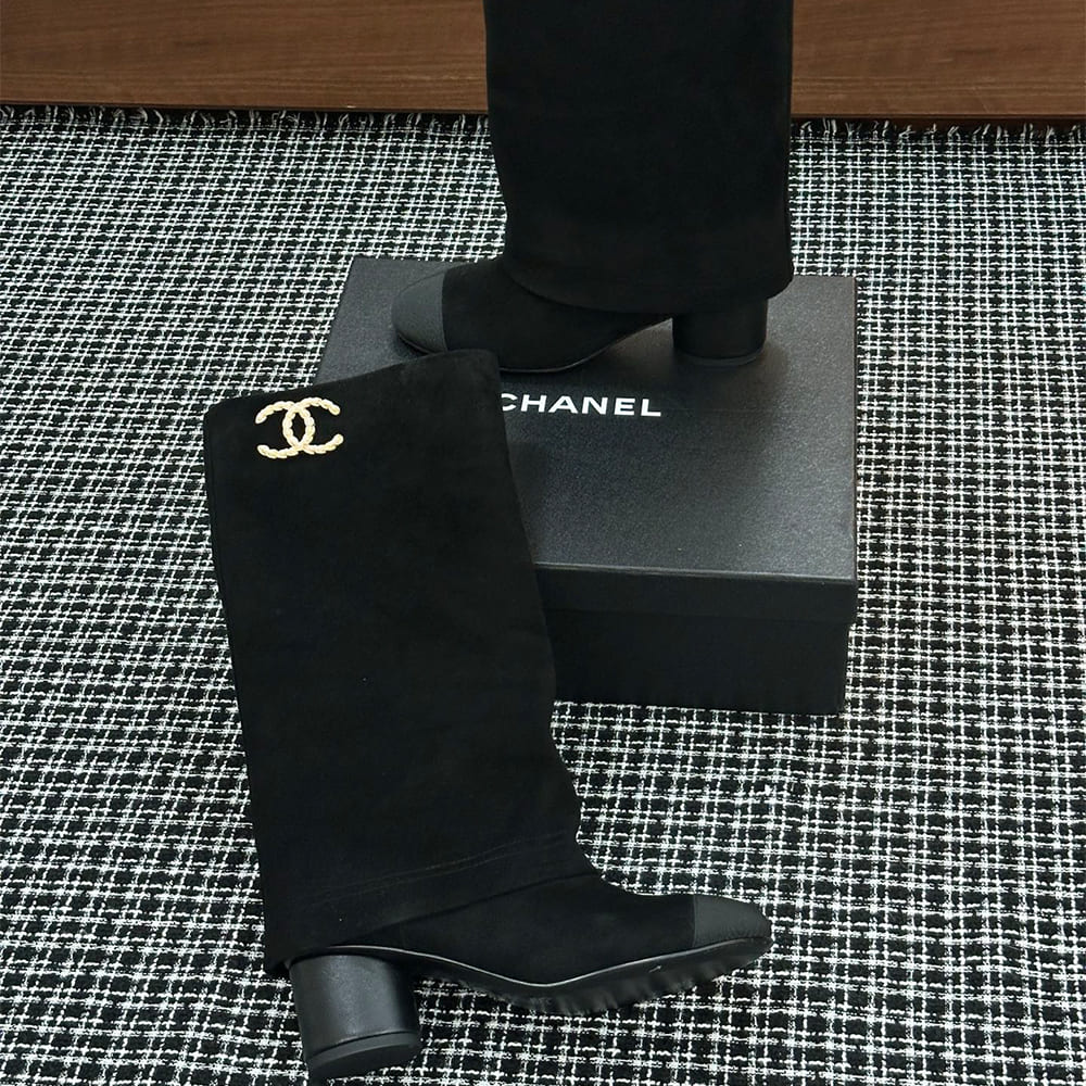 Ch**el Boots