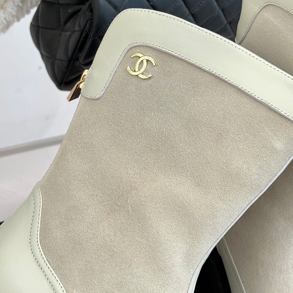 Ch**el Boots