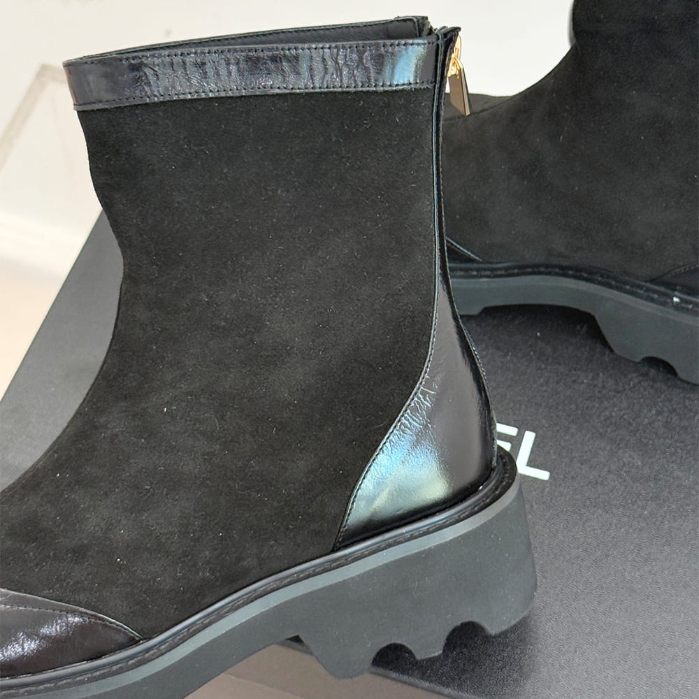 Ch**el Boots
