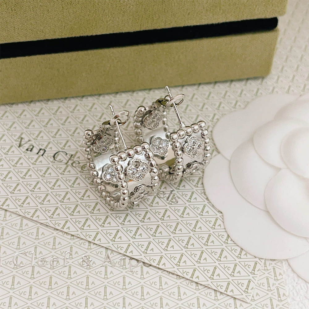 VCA Perl??e four-leaf clover hoop earrings