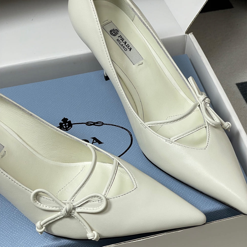 Pra*a leather pumps