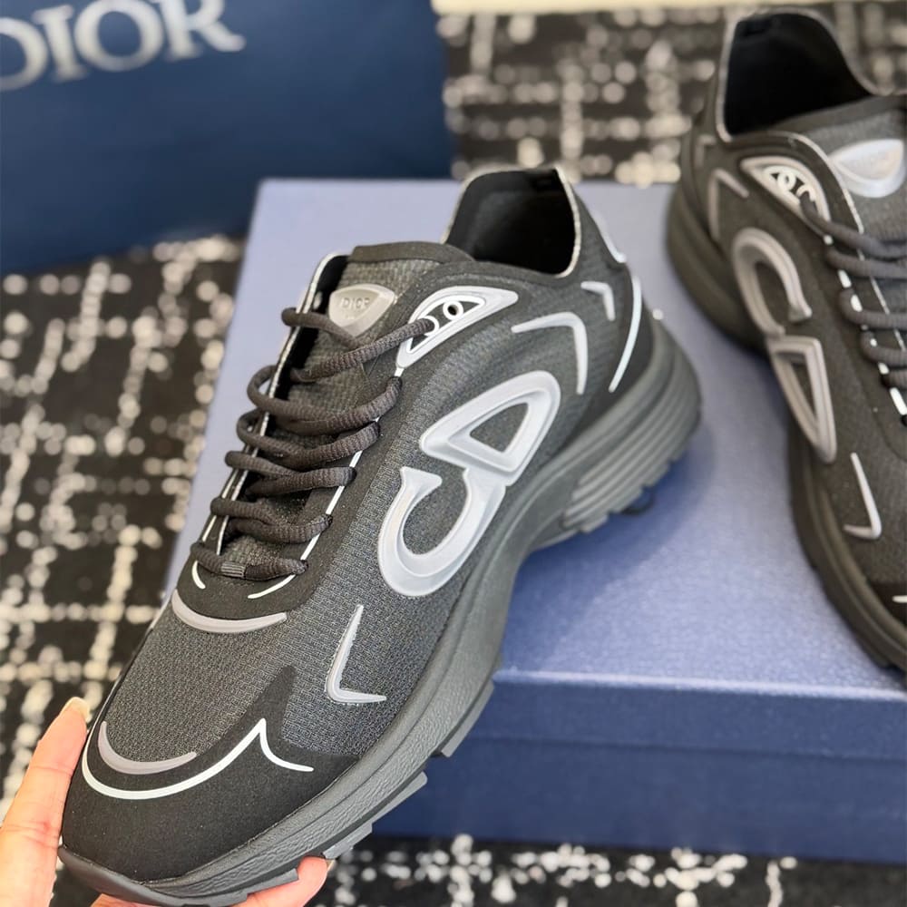 D10r B30 Countdown Tech Sneaker